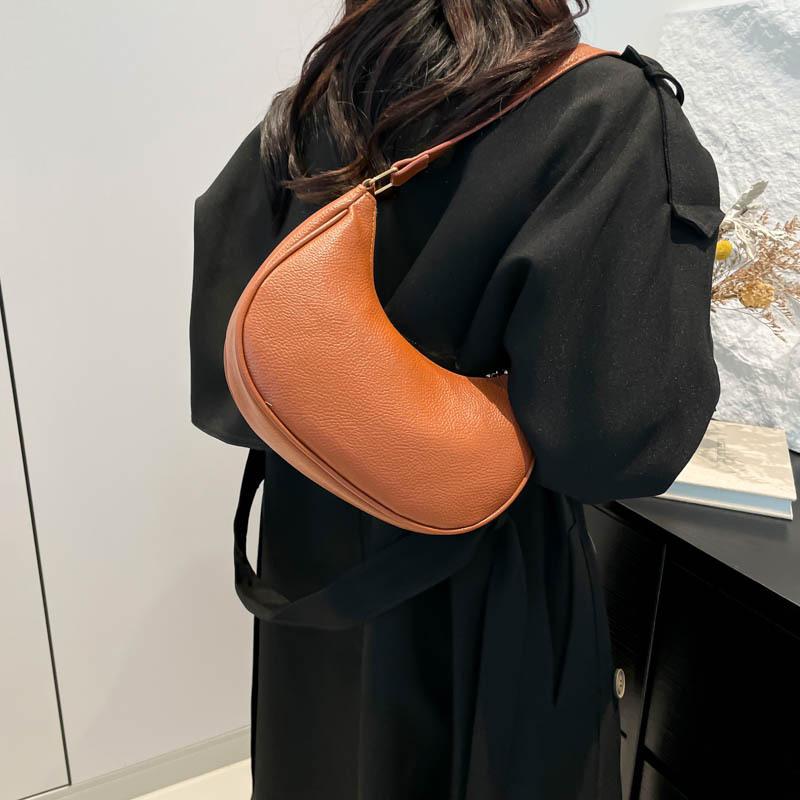 Fashion Armpit Bags for Women Lichee Pattern Crescent Bag Leather PU Purses and Handbags Designer Small Shoulder Bag CLE