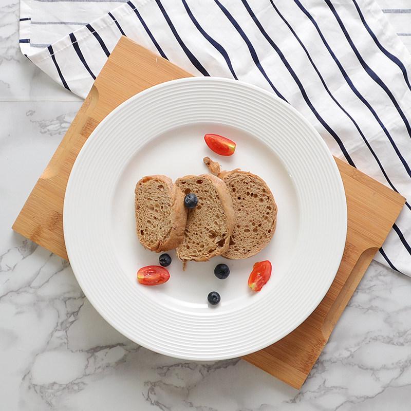 Nordic Style Ceramic Breakfast and Pasta Plate - Versatile Tableware for Cakes and Vegetables