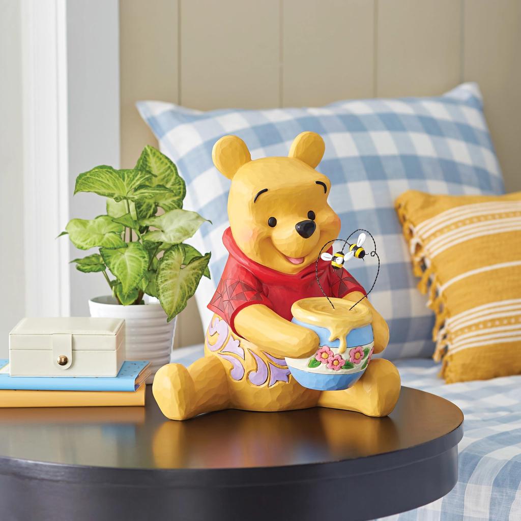 Disney Traditions Puh med Honungsburk Bi Sötsak 6014321