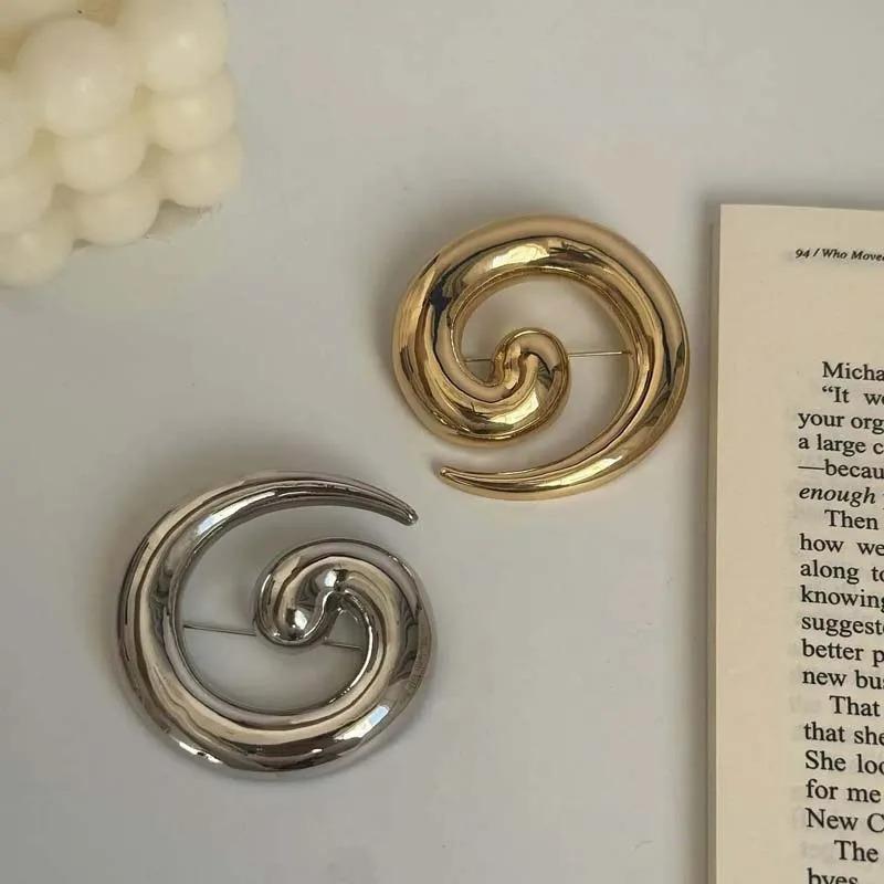 Punk Gold Color Irregular Metal Smooth Spiral Vortex Broochs for Women Men Suit Corsage Pins Party Jewelry Accessory Gifts 2026