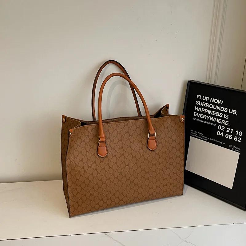 

Letter Printed Tote Bags, Large Capacity, Fashiable and Versatile, Simple Commuting, Women s Single Shoulder Handbag кавовий