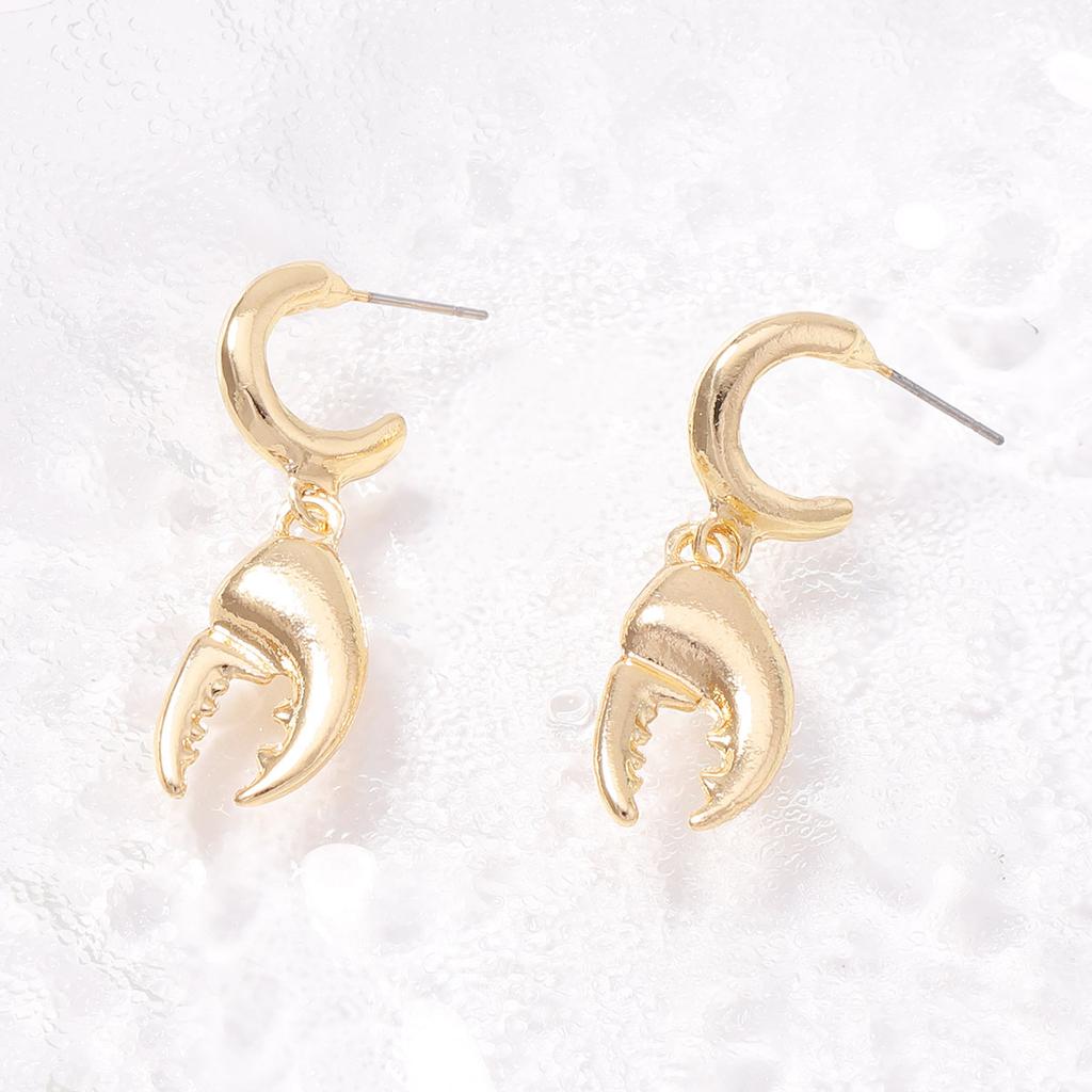 European and American niche fun ocean style metal crab claw earrings simple fashion versatile summer travel women's models