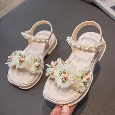 Neue Sommersandalen mit süßer Blumendekoration für Mädchen im Alter von 3–9 Jahren, weiche, rutschfeste Strand-Flip-Flops, Kinderschuhe