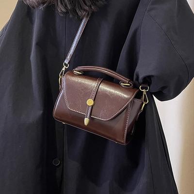 Taška dámská 2025 nová trendy high-end pocit niche móda všestranná ramenní messenger taška populární malá čtvercová taška