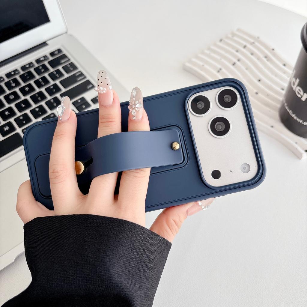 Luxury Business Phone Case for iPhone 17 Pro Max 16 Plus 15 14 13 12 Shockproof Slim Fit Wrist Strap with Stand Cover