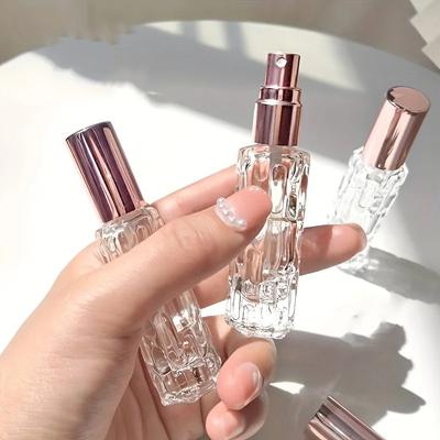 1 Stück 10 ml Mini Nachfüllbare Kristallklare Glas Sprühflasche - Elegantes Feinspray Parfüm Zerstäuber mit Roségoldenem Verschluss