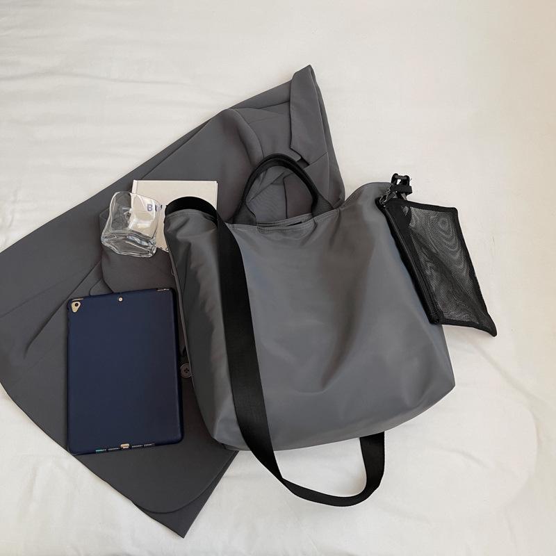 Korean Lightweight 2025 Crossbody Bag: New Fashion, Versatile, Commuter-Friendly, Shoulder & Lazy Style
