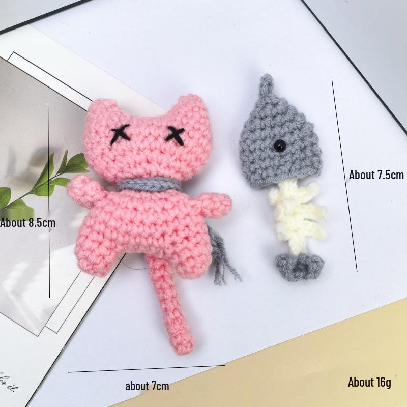 Knitted Cat Eating Fish Keychain Pendant - DIY Jewelry Ornament