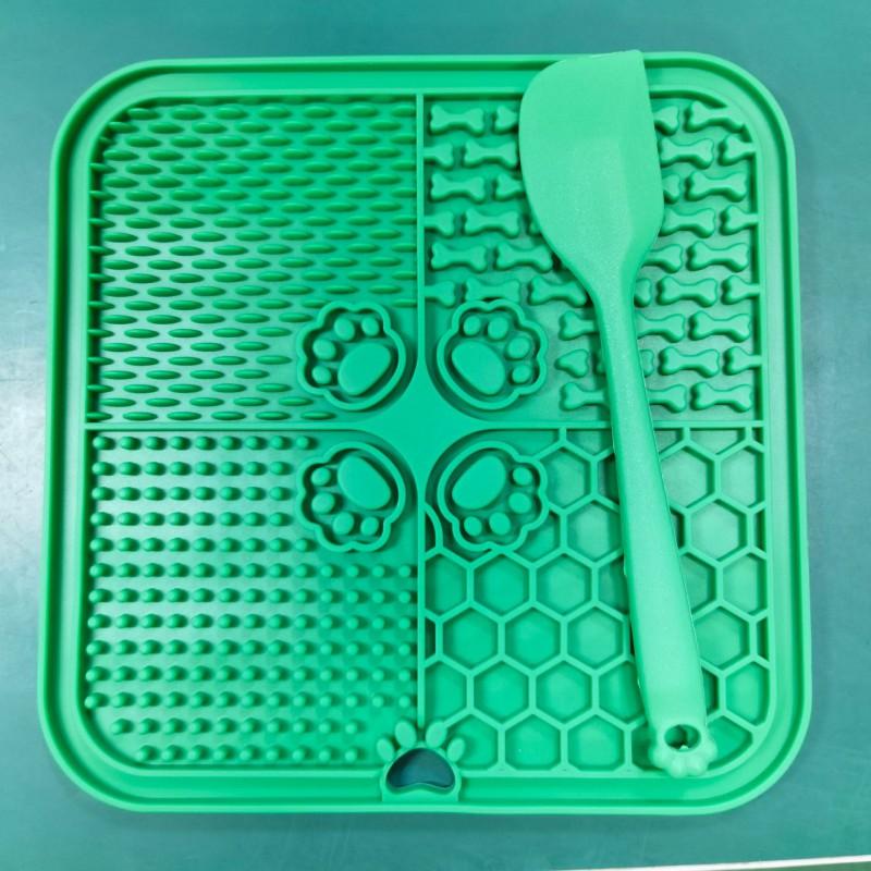 Silicone Slow Feeder Mat Dogs Cats With Suction Base Non-Slip Lick Pad Food Puzzle Tray In Multiple Colors
