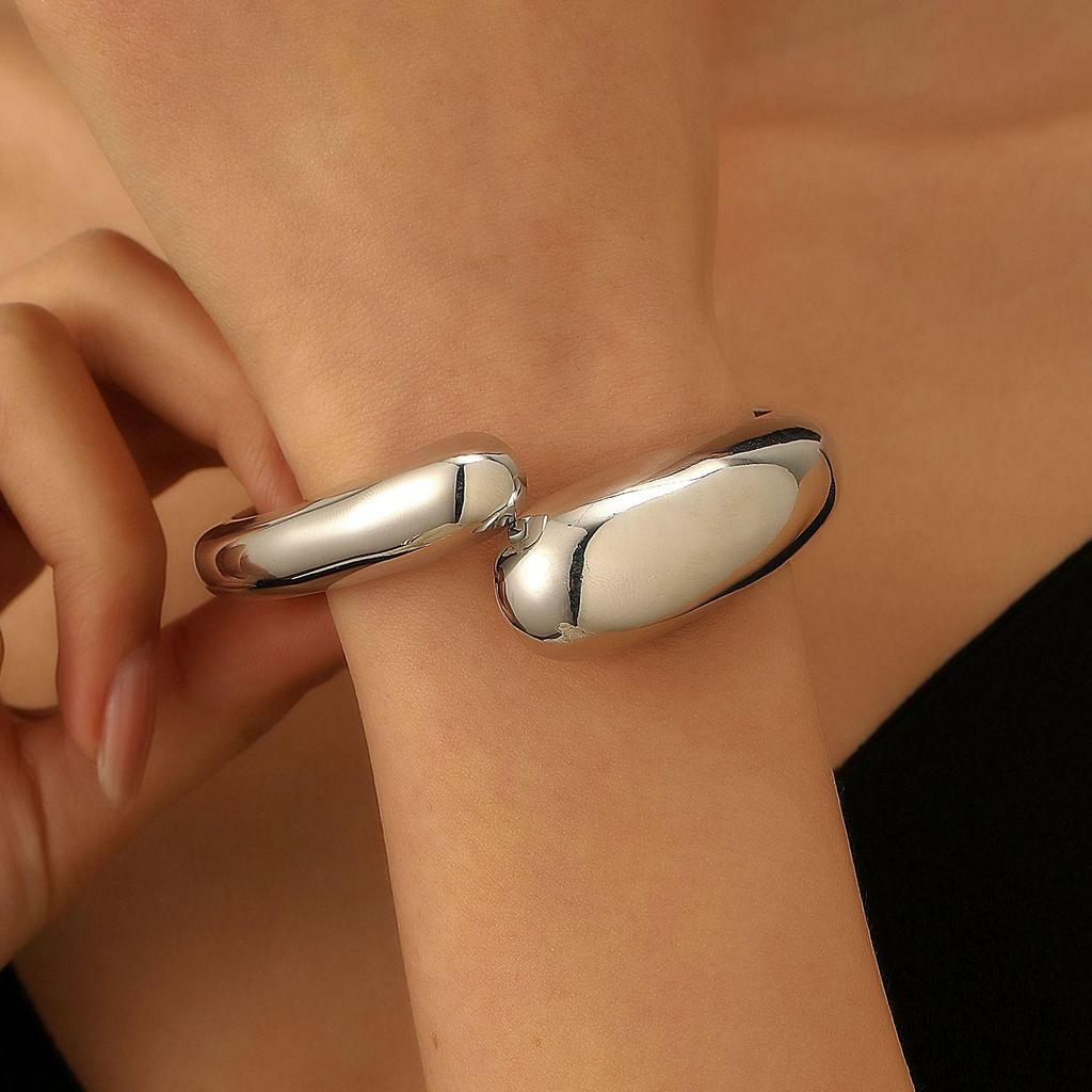 Geometrischer Goldener Breiter Armreif Minimalistisch Punk für Frauen