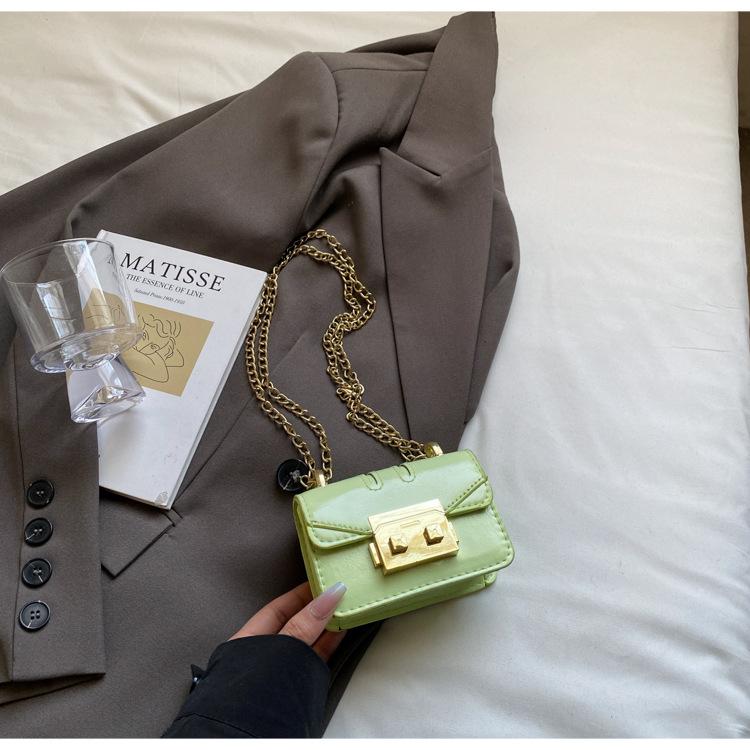 2025 early autumn new commuter chain small square bag niche personality ins shoulder messenger chain mini change bag