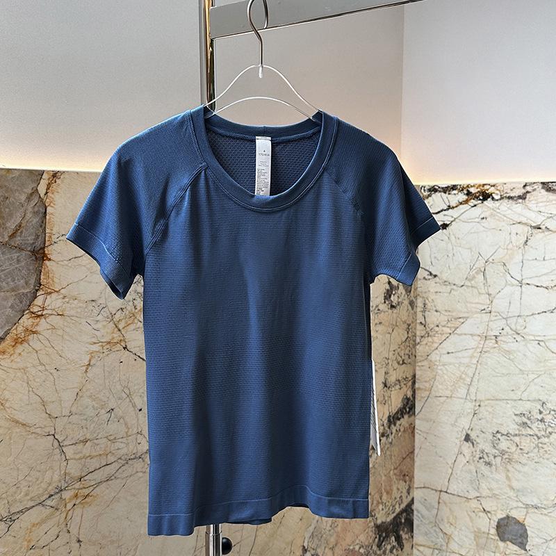 

Energetic Women s Quick-Dry Sports T-Shirt - Breathable, Sweat-Wicking for Yoga, Running, Fitness Size 6: 110-130 lbs