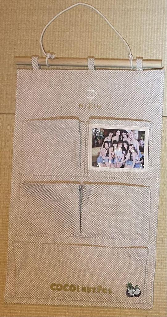 [USED] NiziU trading cards and more