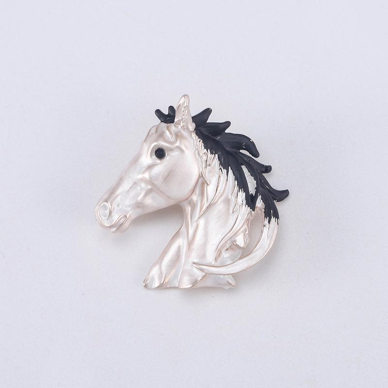 Creative Unique Horse Head Brooch Fashionable And Rxquisite Suit And Overcoat Accessory Simple And Elegant