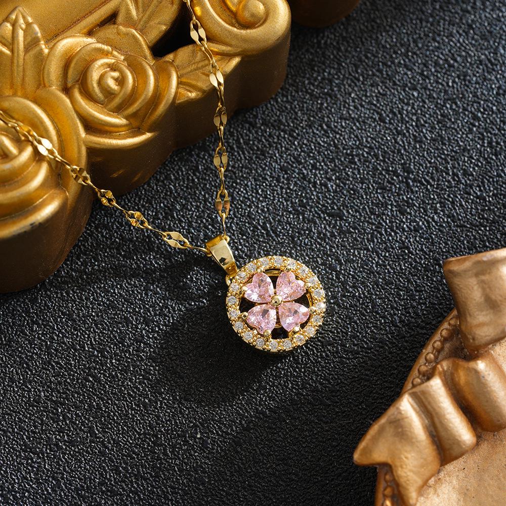 Lucky Clover Rotating Zircon Copper Pendant Necklace