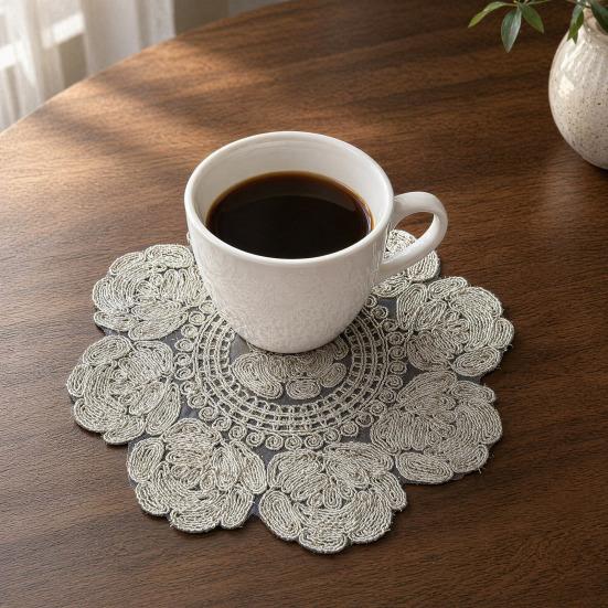 Rose Placemat, Round Embroidered Light Breathable Placemat, Protects Against Stains Burns Scratches Coasters, for Kitchen Dining Room