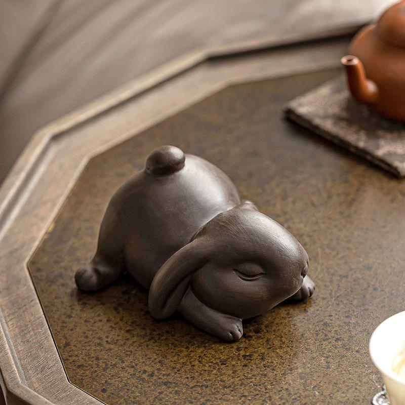 Rabbit Tea Pet Figurine Cute Ceramic Tea Set Accessories Chinese Tea Culture Decor for Living Room Office Desk Ornament