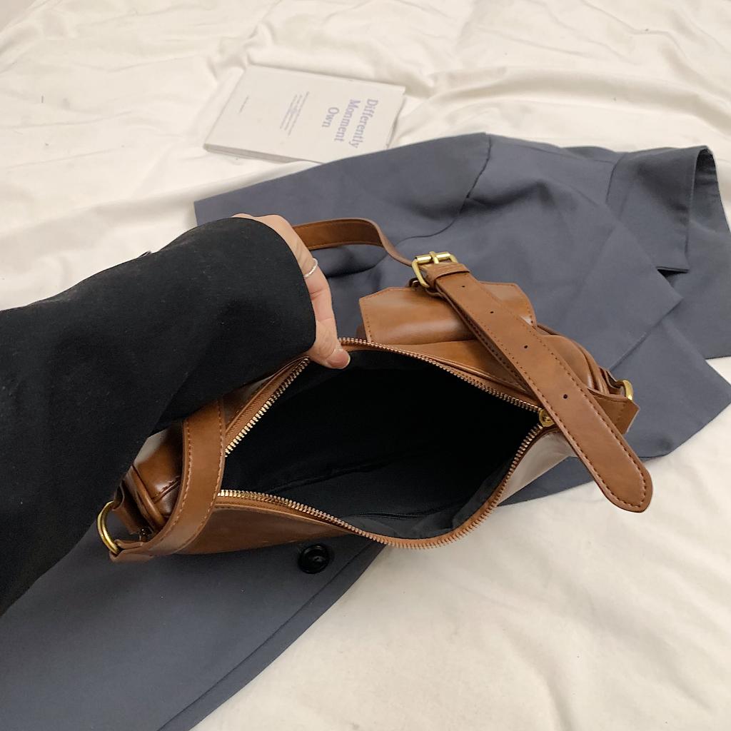 Japanese Retro High-grade Armpit Bag Large-capacity Mailman Small Crowd Bag Fashion All-around Shoulder Bag