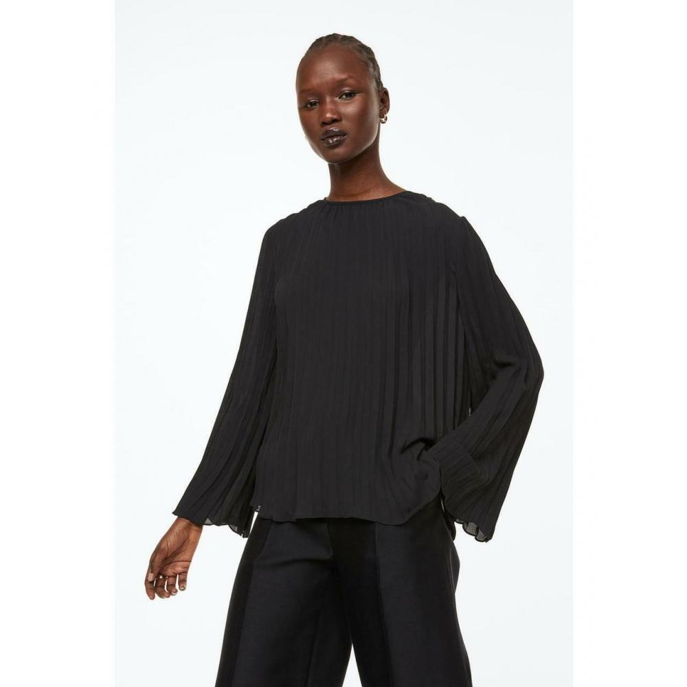 

H&M плиссированная блузка черная 1115172004