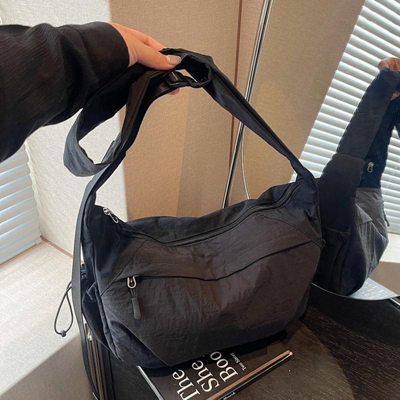 Canvas-Tasche Damen große Kapazität neu Herbst und Winter schlichte Schulter-Umhängetasche hochwertig Pendler Knödeltasche