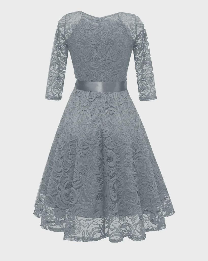 Spitzenkleid mit V-Ausschnitt und langen Ärmeln - Sexy & Elegante Damenmode