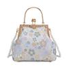 Elegante Floral Bestickte Stoff-Clutch-Tasche Damen Muschelform Abendtasche Mit Schloss Crossbody Oder Schulterverwendung