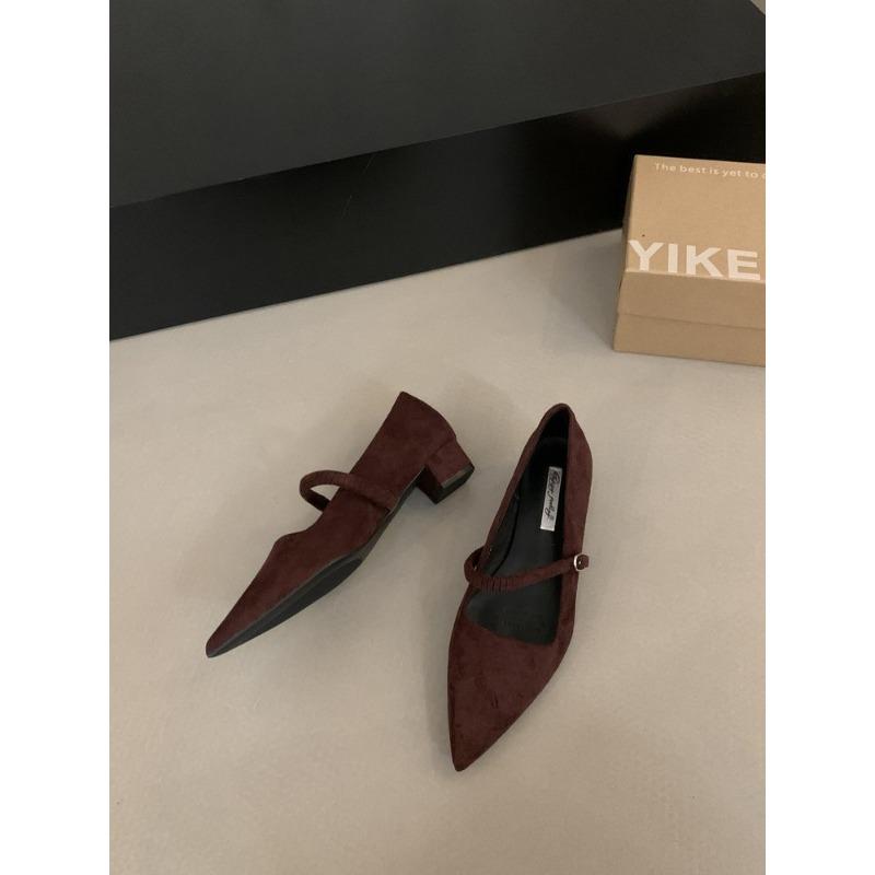 

Темпераментные туфли черного цвета с острым носком и пряжкой, осенние новинки, на каблуках, женские туфли Мэри Джейн на толстом каблуке 35