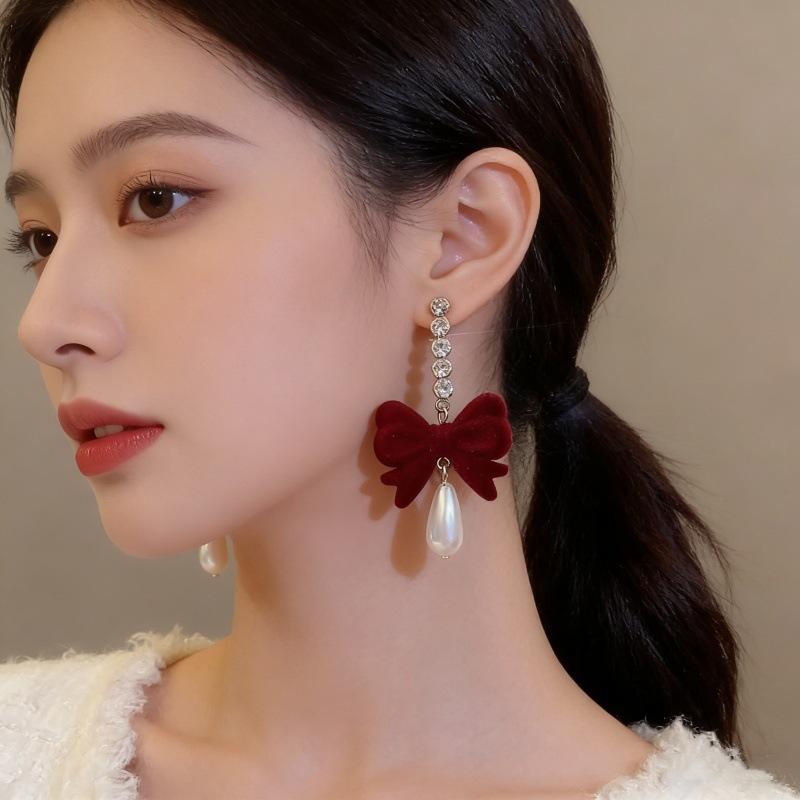 New festive red velvet bow earrings femininity high-end trendy stud earrings versatile new wearing earrings