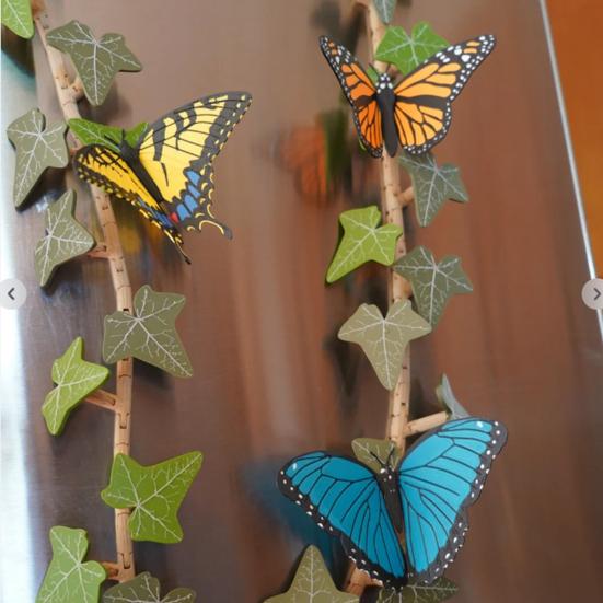 

1 Set Climbing Ivy Refrigerator Magnet with Articulating Stems 3D Butterfly Simulated