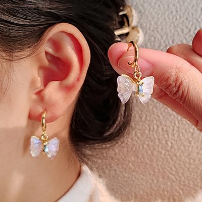 Light Luxury Niche Resin Butterfly Earrings Women'S Versatile Temperament Stud Earrings And Ear Jewelry