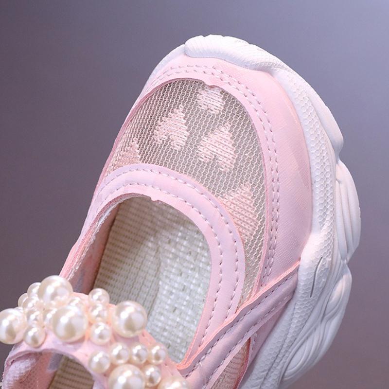New Women Sneaker Summer Breathable Mesh Girl Shoes Comfort Soft Sole Anti Slip Kid Sneaker Simple Elegant Classic Casual Shoes