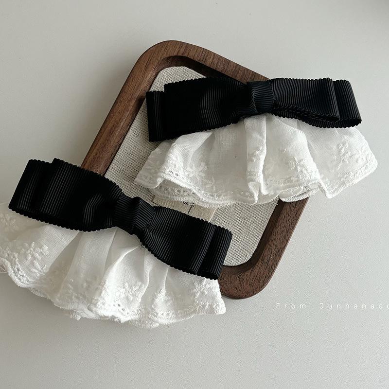 

Oni s White Skirt Edge Lace Hairpin - Women s Bangs and Back of Head Clip
