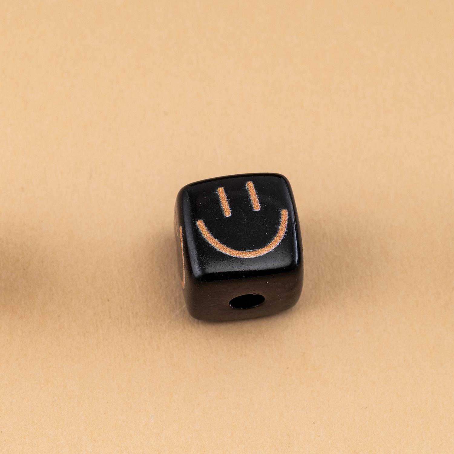 Smiley Face Square Bead Bag Charm & Keychain Accessories чёрный