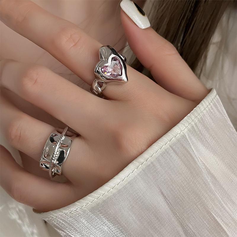 Silver Artistic S925 Open Ring With Unique Twisted Design And Delightful Heart Shaped Zirconia Pink