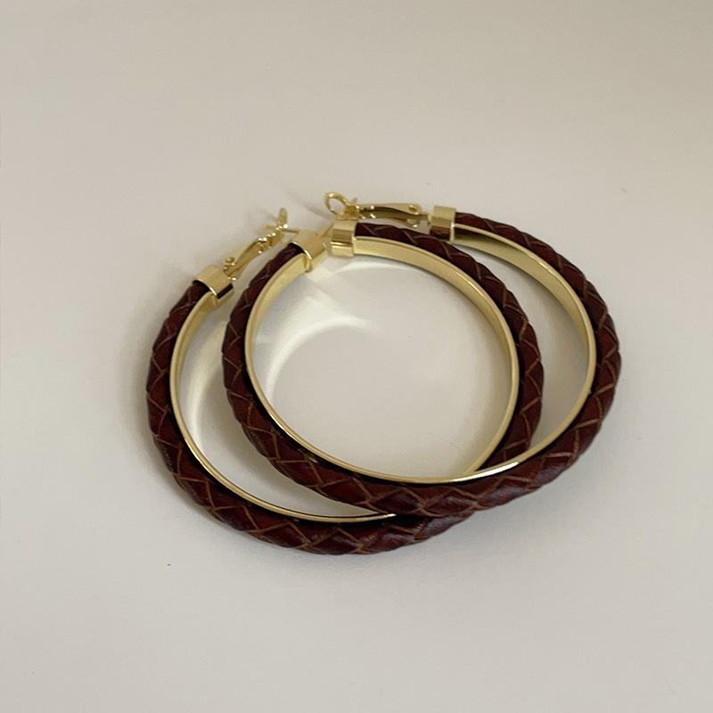 

Преувеличенная индивидуальность, перекрученные кожаные большие серьги, женские, уникальные, изысканные и тонкие, простые, универсальные серьги