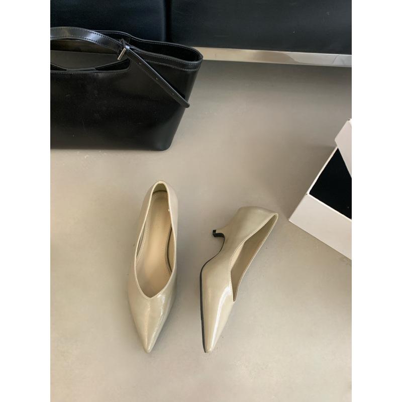 

Новый французский нишевый дизайн, острый носок, каблук-рюмочка, тонкий каблук, универсальный темперамент, для работы, легкие туфли-лодочки 39 серый