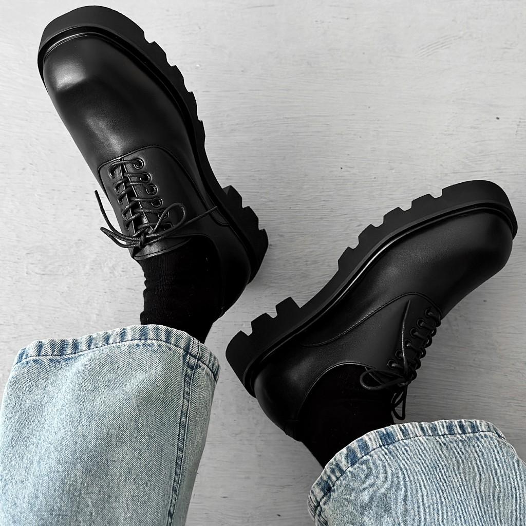 Square Headed Solid Color Leather Shoes With Thick Sole And Antislip Rubber For Men