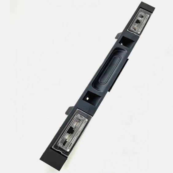 

BMW X3 E83 2003-2006 Переключатель двери багажника (51133403611) None