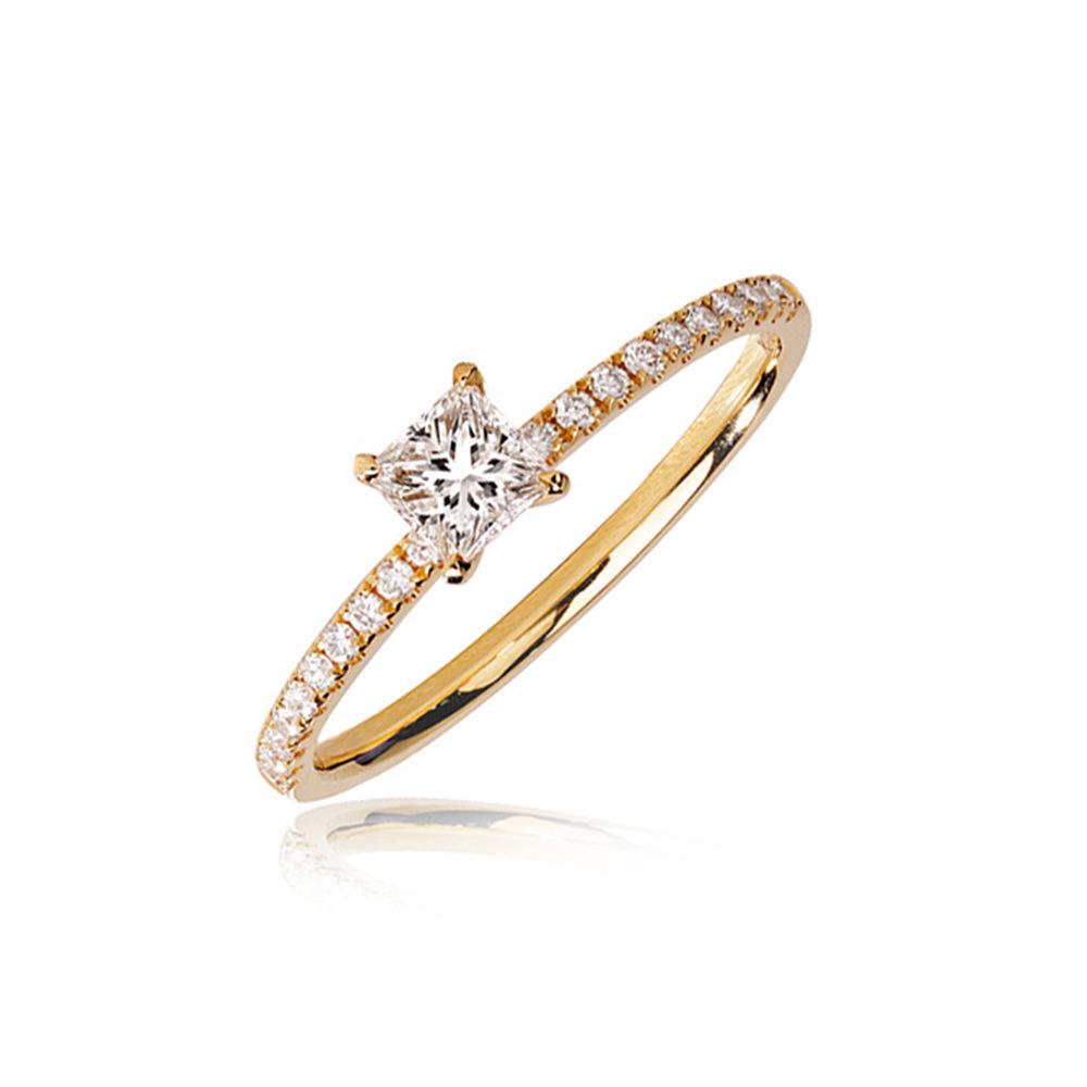 

Xiancan S925 Silver Princess Square Diamond Wedding & Proposal Ring Size 7