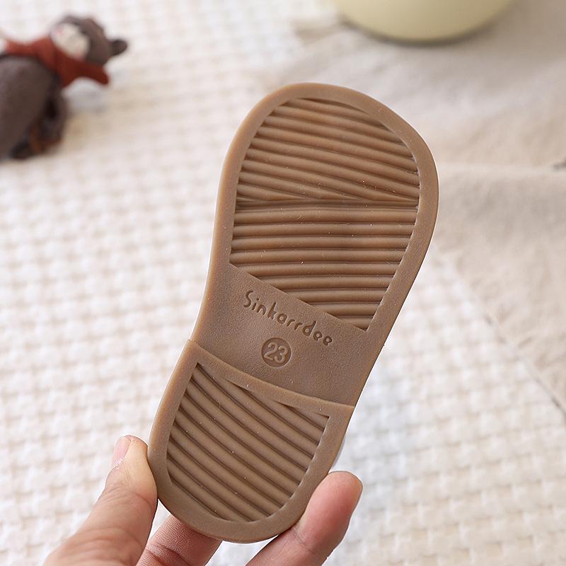 2026 Girls' Heart Hollow Turban Sandals - Korean Style, Breathable, Soft Sole Beach Shoes
