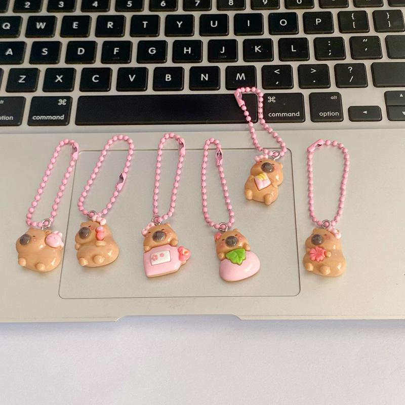 Pink Cartoon Capybara Beaded Resin Keychain with Accessories – Cute Pendant for Car Keys or Backpack