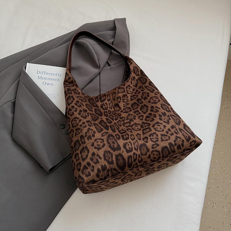 

Сумка большой вместимости Slack женская 2025 новая осенняя дорожная на плечо замшевая сумка-тоут сумка-ведро