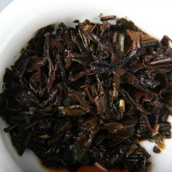 Colorful Yunnan Pu-erh Tea Mini Tuo Set: Raw & Ripe