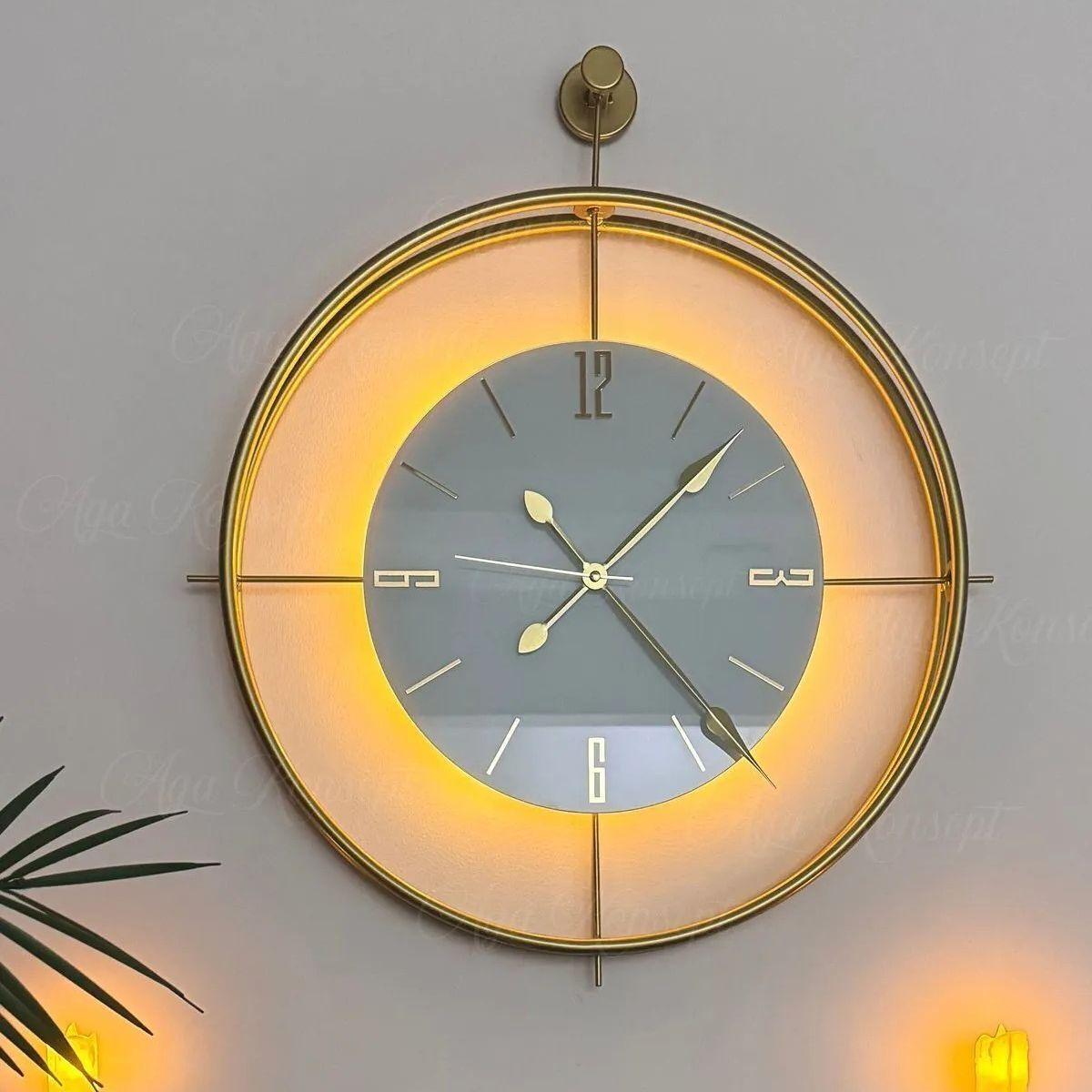 

Decorative Wall Clock Led Crystal La Clock Gold and Black Metal Wall Clock Home Office Living Room Wall Decoration 50 x 60cm
