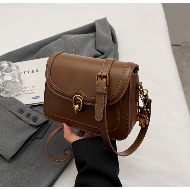 Niche fashion bag women's 2025 new Korean version retro texture small square bag contrasting color casual shoulder messenger bag tide