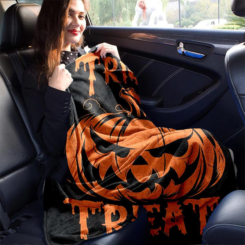 1pc Halloween Trick or Treat Blanket  Soft and Warm Home Decorative for All Seasons, Living Room, Travel, Camping, Car Blankets