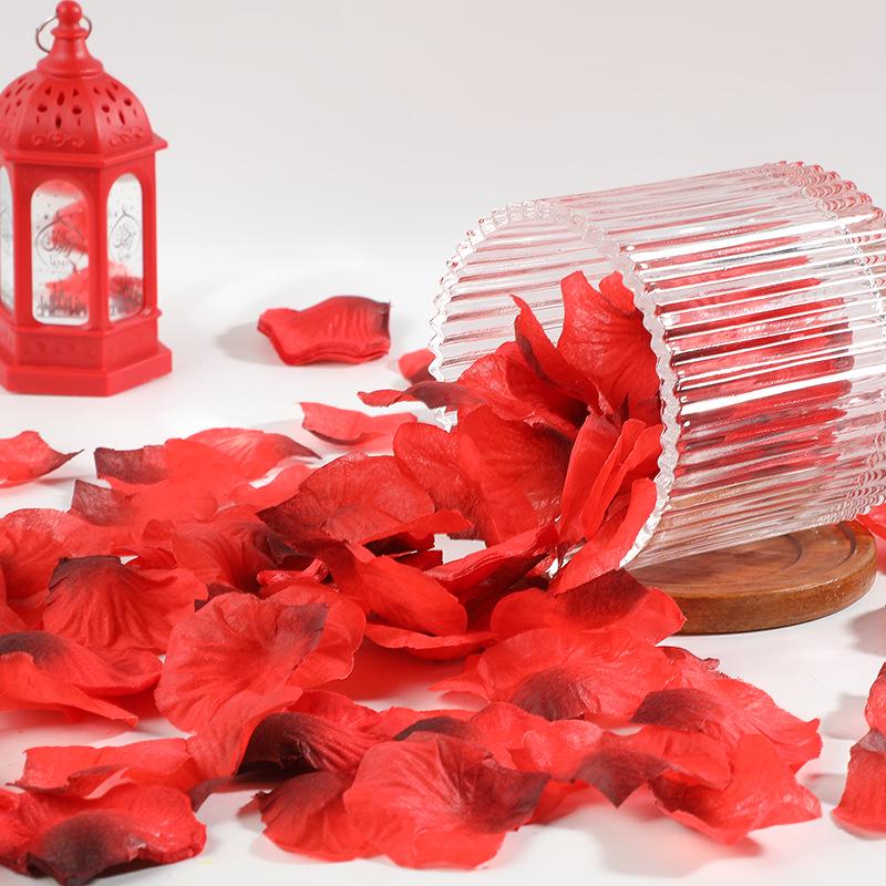 Non-Woven Artificial Rose Petals for Wedding Decorations and Hand-Thrown Arrangements