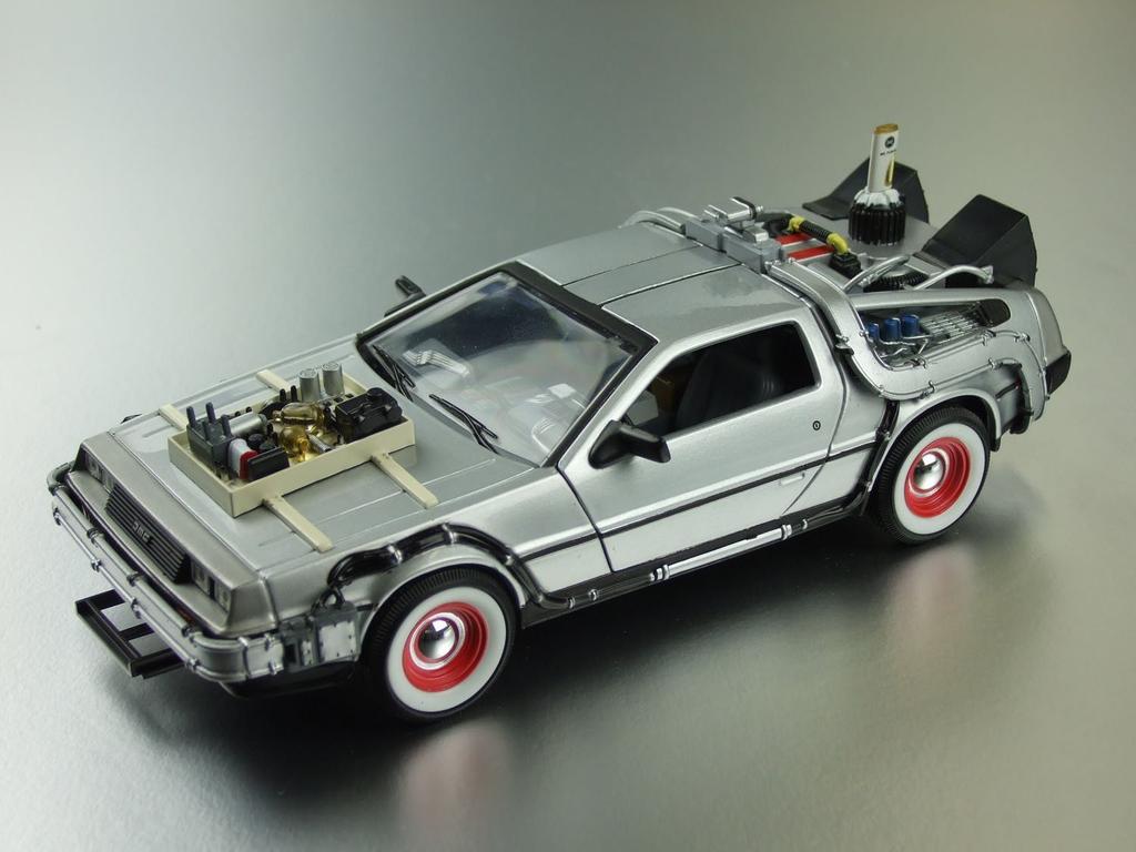 Willie BACK TO THE FUTURE III DeLorean 1/24 (Finished Model)