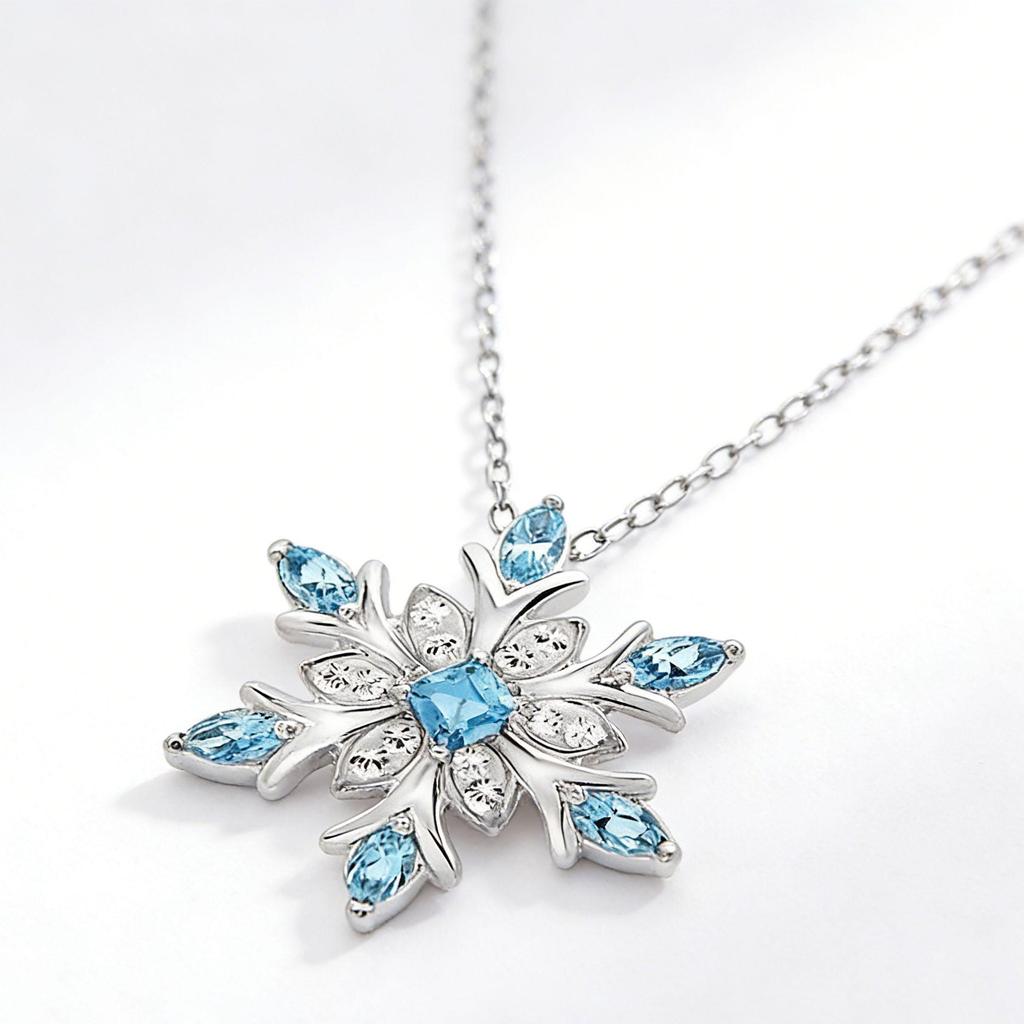 Winter Snowflake Necklace: Elegant Clavicle Chain for Sweaters in Korean Style.