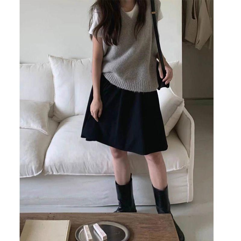 

Dongdaemun Oni South Korea Elastic Solid Skirt Black All yards